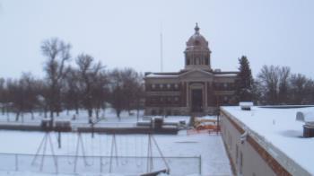 Weather camera view of Ellendale HS.