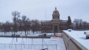 Weather camera view of Ellendale HS.