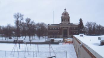 Weather camera view of Ellendale HS.