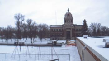 Weather camera view of Ellendale HS.
