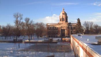 Weather camera view of Ellendale HS.