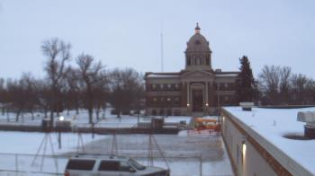Weather camera view of Ellendale HS.