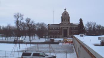 Weather camera view of Ellendale HS.