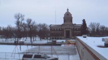 Weather camera view of Ellendale HS.