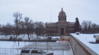 Weather camera view of Ellendale HS.
