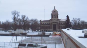 Weather camera view of Ellendale HS.