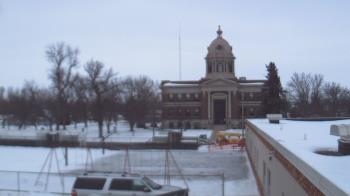 Weather camera view of Ellendale HS.