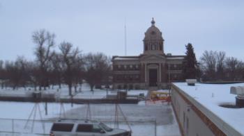 Weather camera view of Ellendale HS.