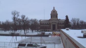Weather camera view of Ellendale HS.