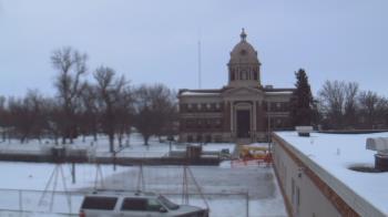 Weather camera view of Ellendale HS.
