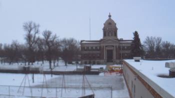 Weather camera view of Ellendale HS.