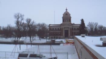 Weather camera view of Ellendale HS.