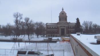 Weather camera view of Ellendale HS.