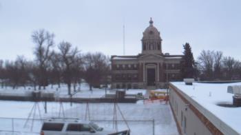 Weather camera view of Ellendale HS.
