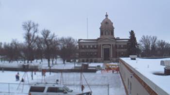 Weather camera view of Ellendale HS.