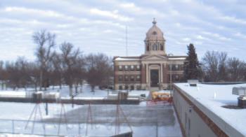 Weather camera view of Ellendale HS.