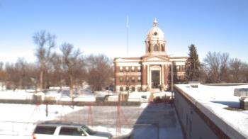 Weather camera view of Ellendale HS.