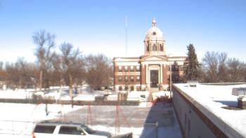 Weather camera view of Ellendale HS.
