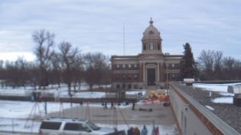 Weather camera view of Ellendale HS.