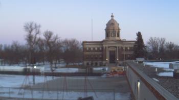 Weather camera view of Ellendale HS.