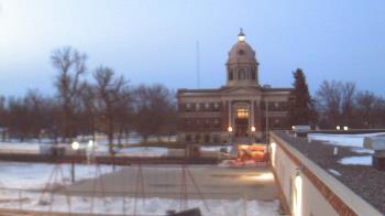 Weather camera view of Ellendale HS.