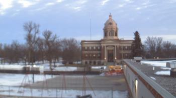 Weather camera view of Ellendale HS.