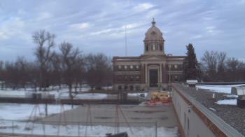 Weather camera view of Ellendale HS.