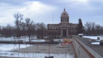 Weather camera view of Ellendale HS.