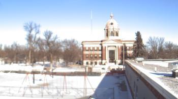 Weather camera view of Ellendale HS.