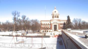 Weather camera view of Ellendale HS.
