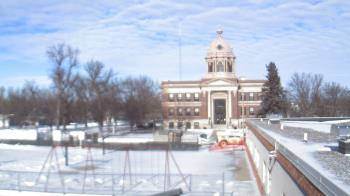 Weather camera view of Ellendale HS.