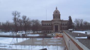 Weather camera view of Ellendale HS.