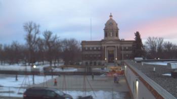 Weather camera view of Ellendale HS.