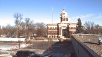 Weather camera view of Ellendale HS.