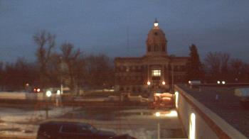 Weather camera view of Ellendale HS.