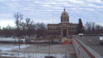 Weather camera view of Ellendale HS.