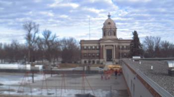 Weather camera view of Ellendale HS.