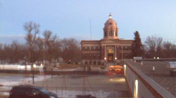 Weather camera view of Ellendale HS.