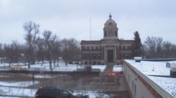 Weather camera view of Ellendale HS.