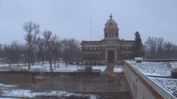 Weather camera view of Ellendale HS.