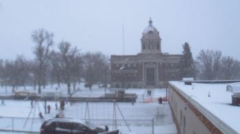 Weather camera view of Ellendale HS.