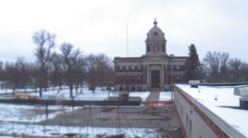 Weather camera view of Ellendale HS.
