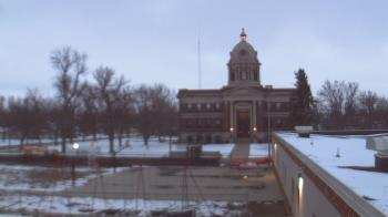 Weather camera view of Ellendale HS.