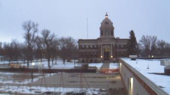 Weather camera view of Ellendale HS.