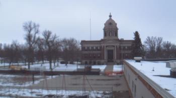 Weather camera view of Ellendale HS.