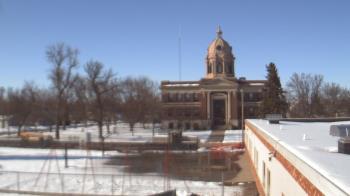 Weather camera view of Ellendale HS.