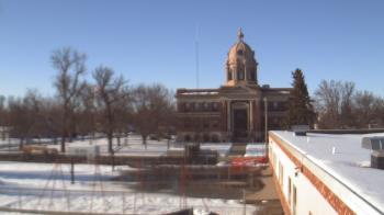 Weather camera view of Ellendale HS.