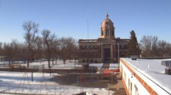 Weather camera view of Ellendale HS.