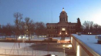 Weather camera view of Ellendale HS.