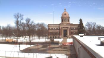 Weather camera view of Ellendale HS.